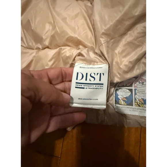 Women's Moncler Pink Velvet Puffer Jacket Size S with Beige Lining - Picture 7 of 13